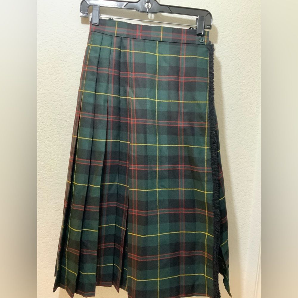 Vintage Neiman Marcus 100% virgin Wool Kilt Wrap Skirt - 5-6 made in Germany